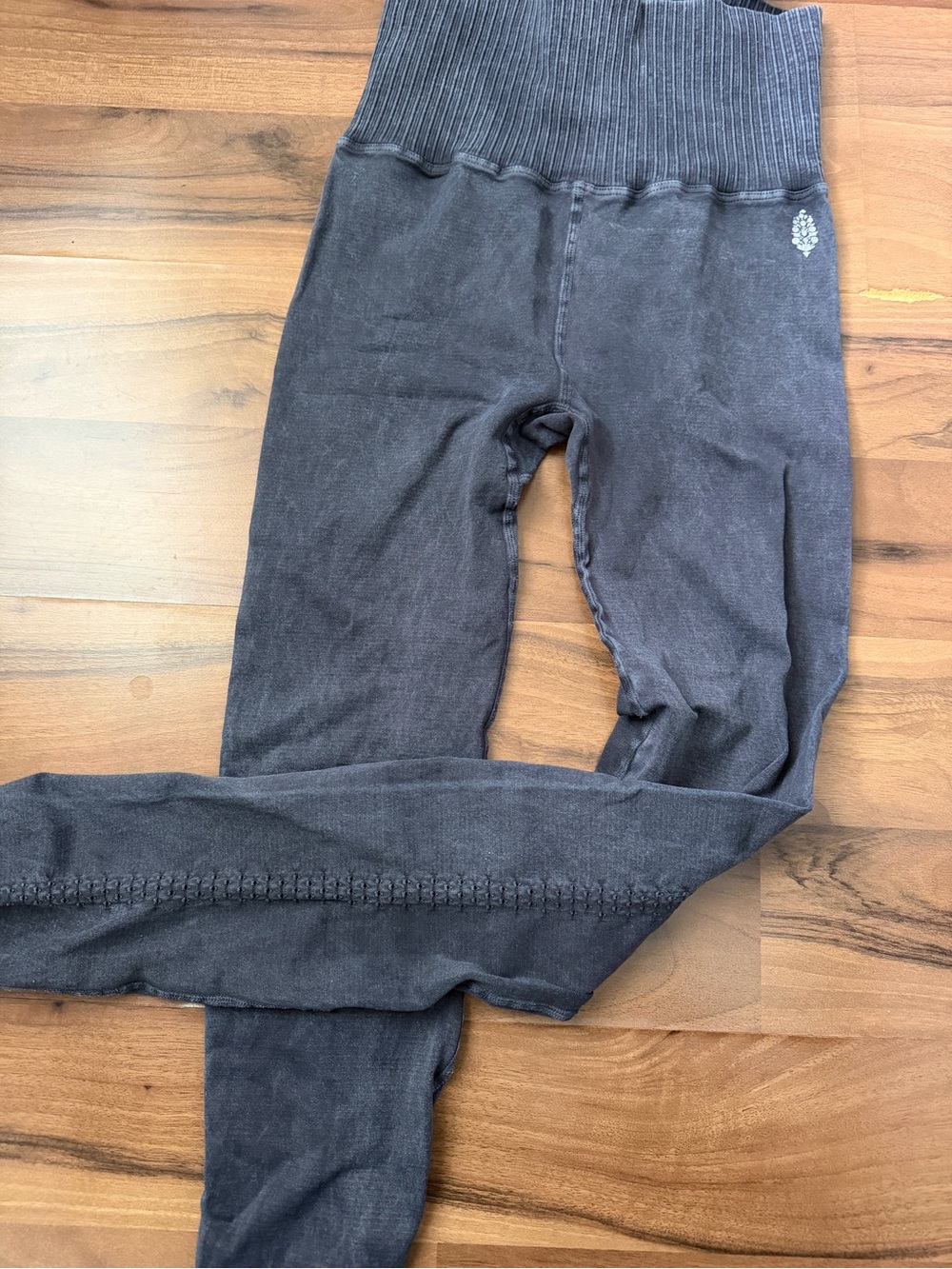 FP Movement - Good Karma Two-Piece Set - Bra & High-Rise Leggings - Picture 5 of 5